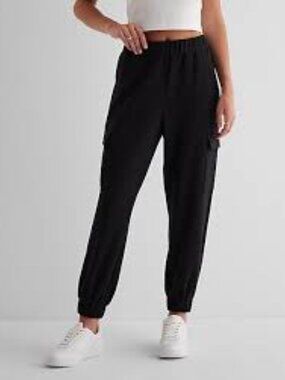 NWT: Barefoot Dreams Malibu Collection Luxe Lounge Cargo Pants Size Small